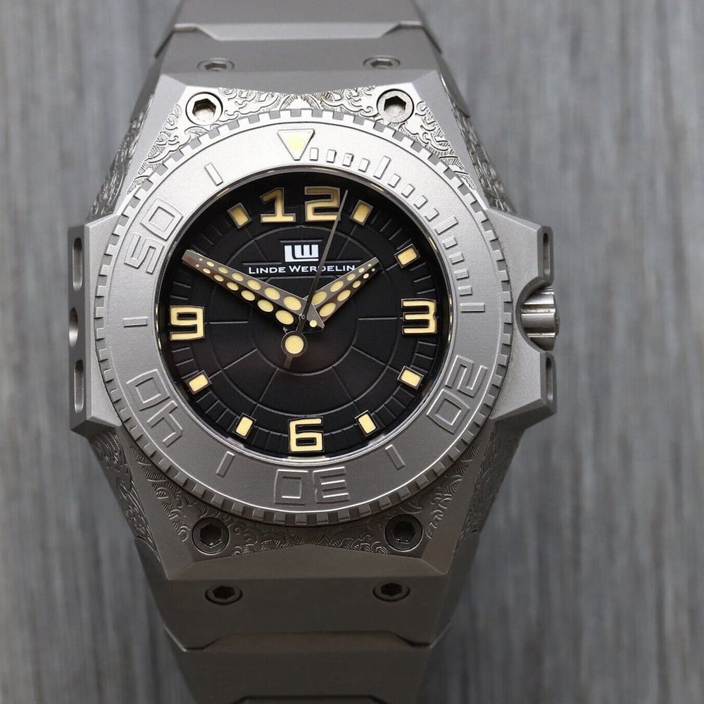 watch image