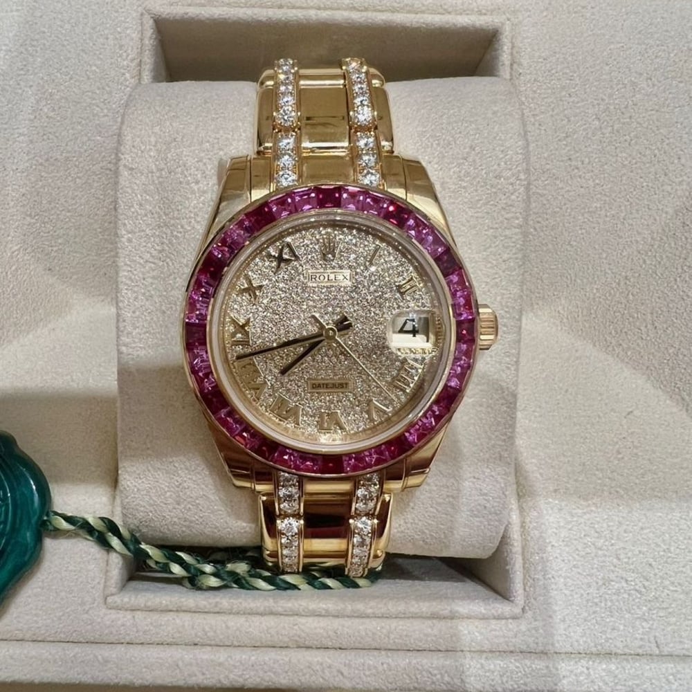 watch image